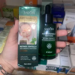 Sérum facial de RETINOL y CENTELLA ASIÁTICA de la marca SADOER