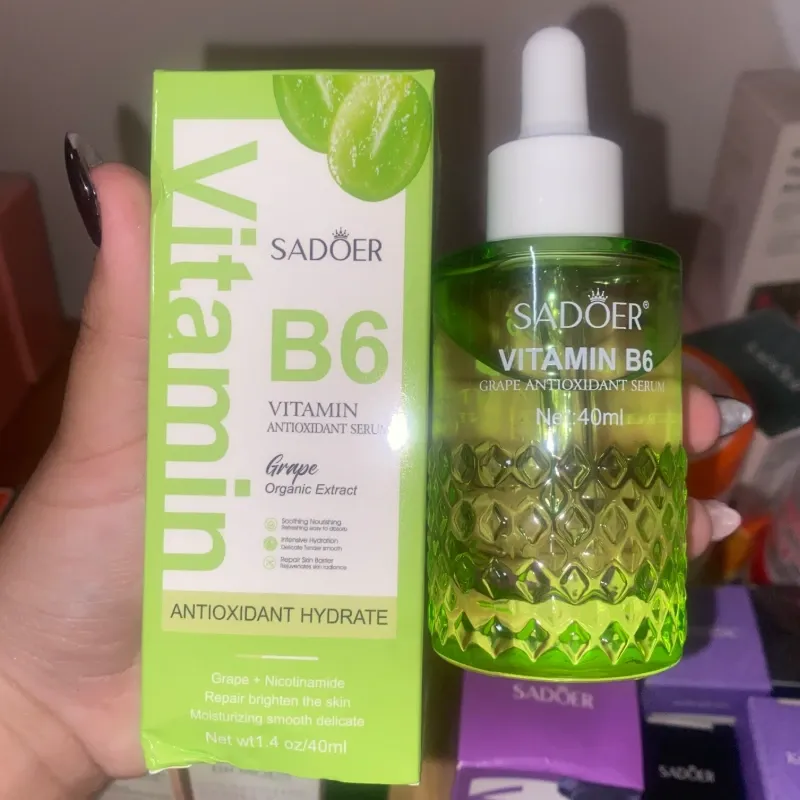 Sérum facial de VITAMINA B6,NIACINAMIDA y UVAS de la marca SADOER