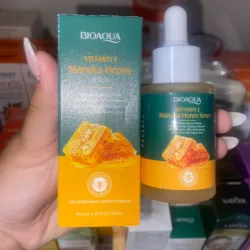 Sérum facial de VITAMINA E y MIEL de MANUKA de la marca BIOAQUA
