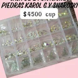 Caja de poedras karol G