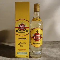 Havana Club 3 años con estuche 