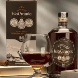 Ron Isla Grande -Extra Añejo 16 Años- 700ml. 