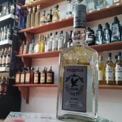 Tequila Tres Sombreros -Silver- 700ml. 