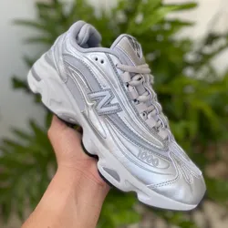 New Balance 1000