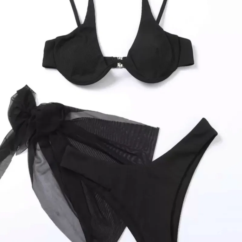 Bikini de tres piezas negro