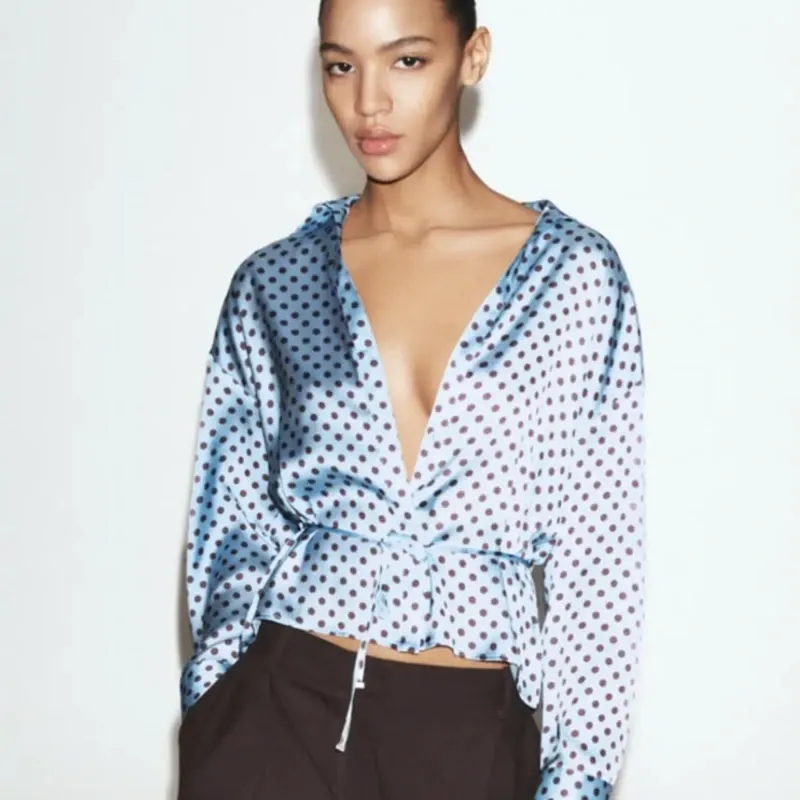 Blusa de lunares Zara