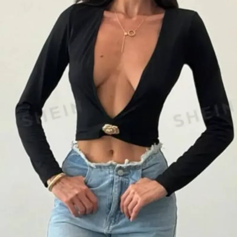 Blusa de mangas largas con escote