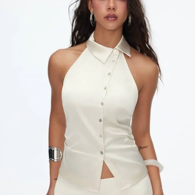 Blusa slim de cuello halter Zara