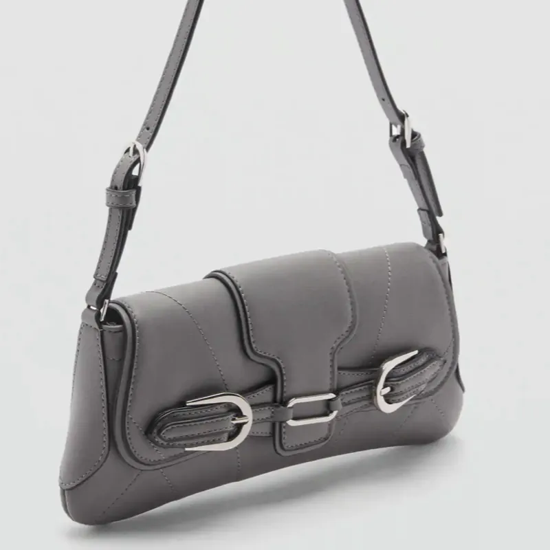 Bolso Mango detalle hebillas