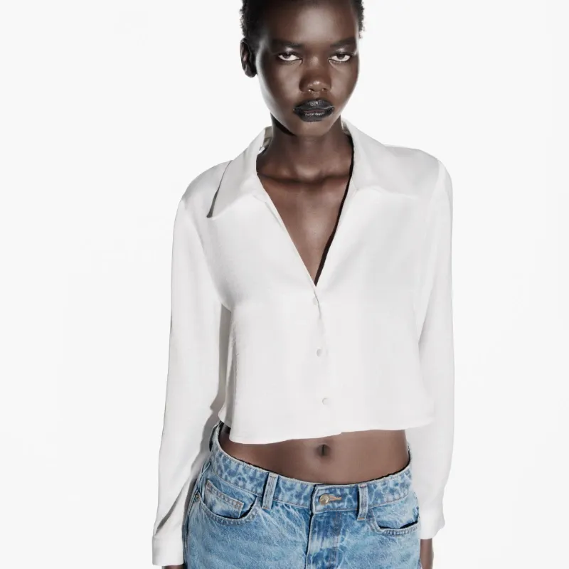 Camisa satén crop Zara