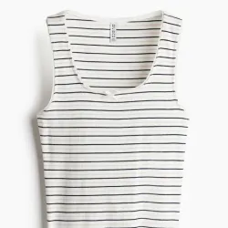 Camiseta H&M con Lazo