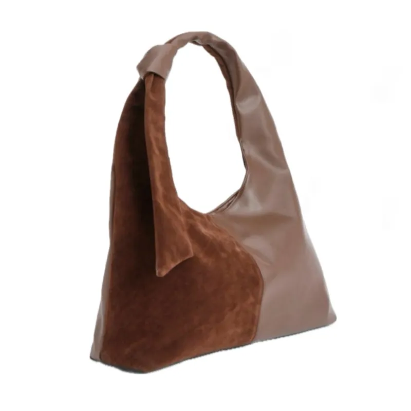 Cartera carmelita con nudo