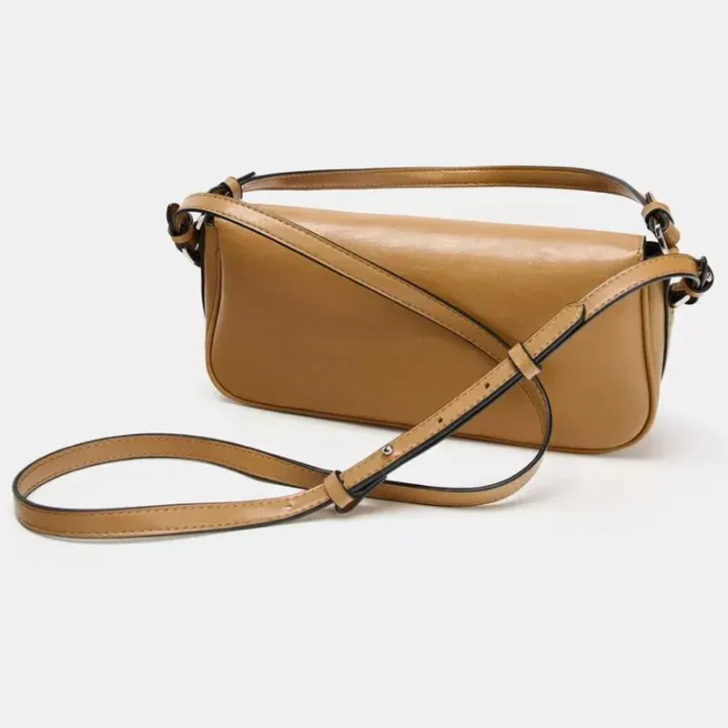 Cartera pequeña ZARA