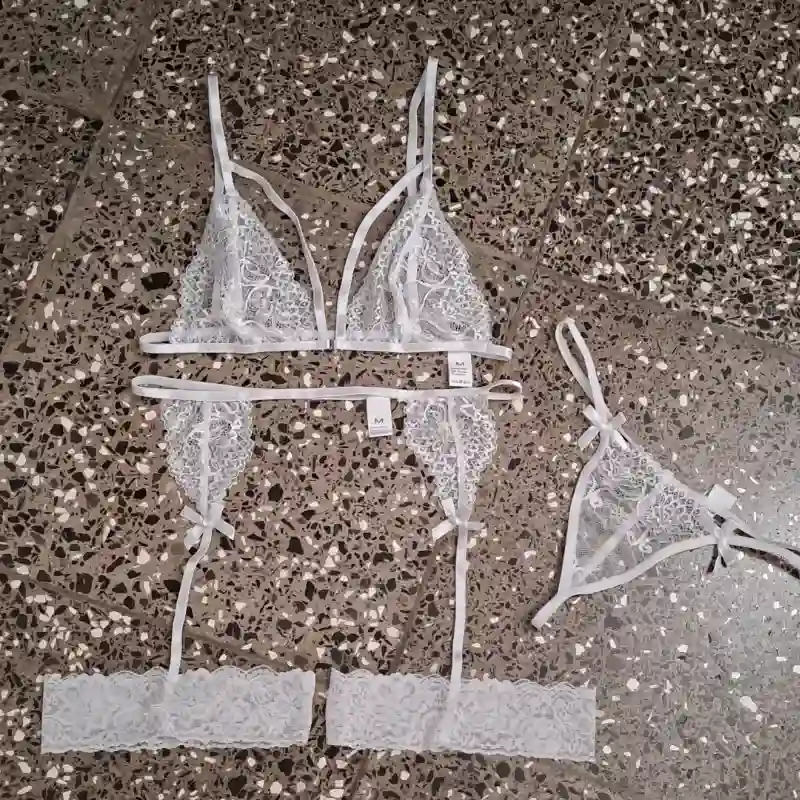 Conjunto de lencería blanco de 3 piezas