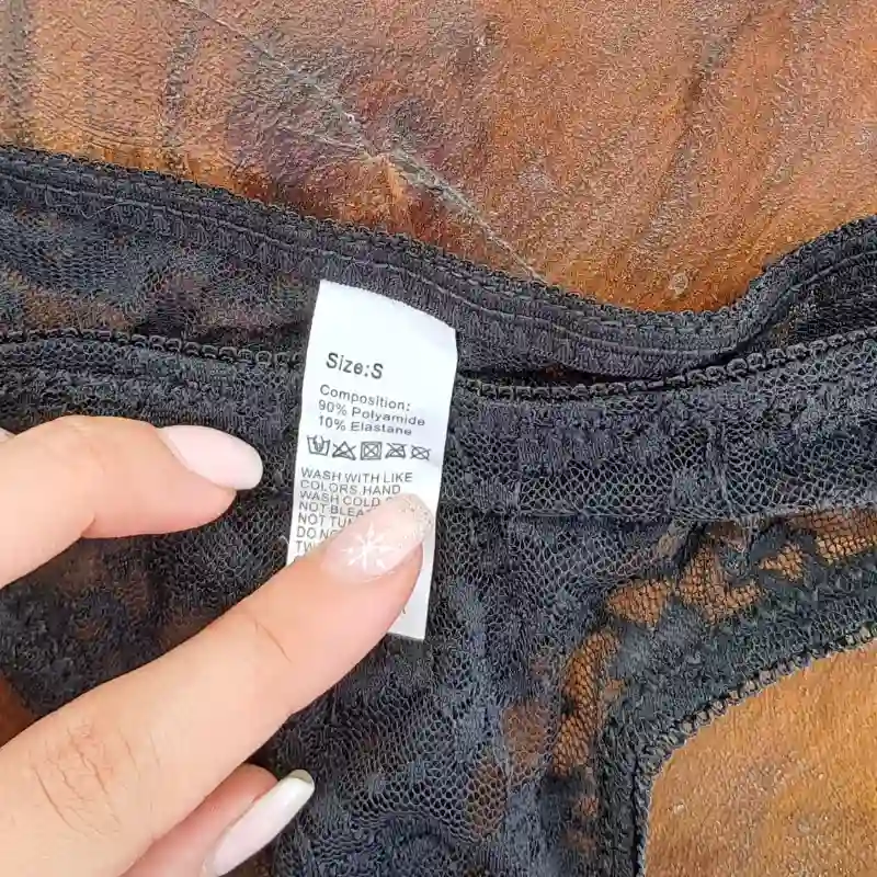 Conjunto de lencería negro flores de encaje