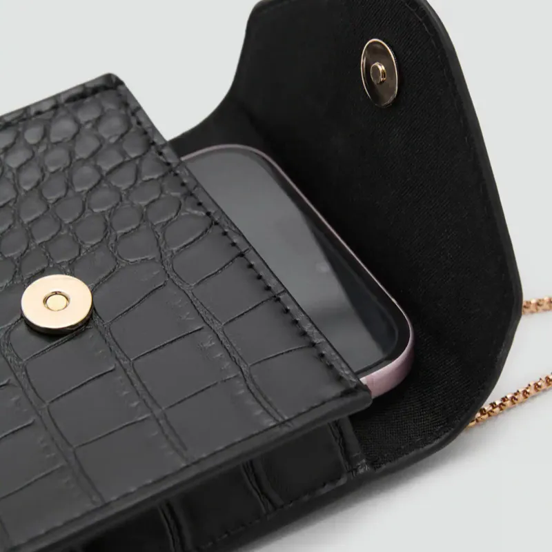 Funda móvil efecto cocodrilo Mango
