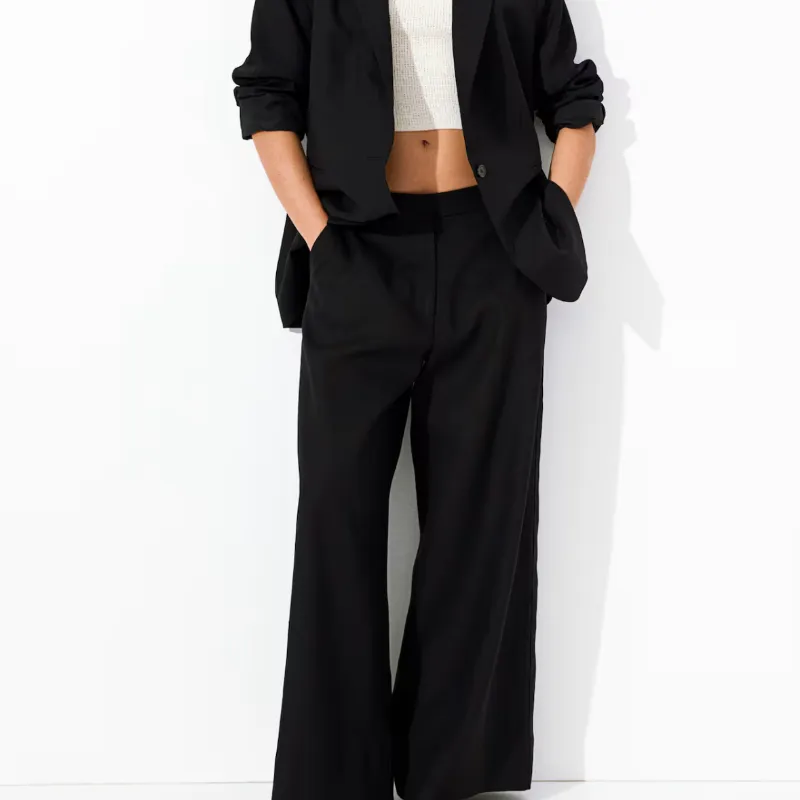 Pantalón ancho con mezcla de lino H&M