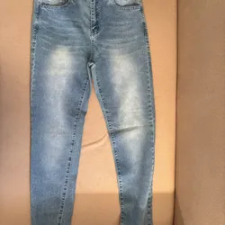 Pantalón de mezclilla