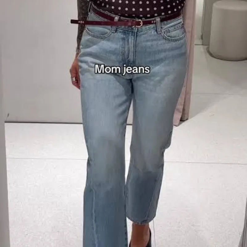 Pantalón mezclilla Zara