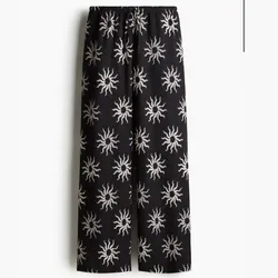 Pantaloneta soles en negro 