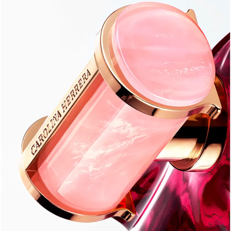 La Bomba, Carolina Herrera