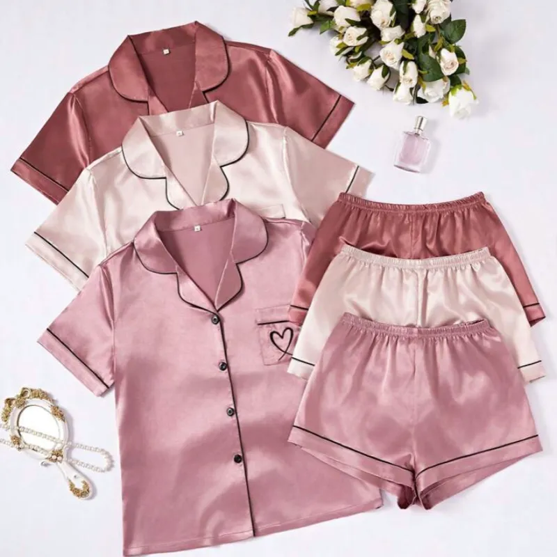 Pijamas de satin corazón 