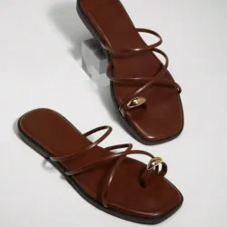 Sandalias carmelitas