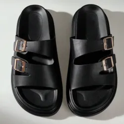 Sandalias Negras con Hebilla