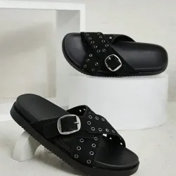 Sandalias Negras con Hebilla