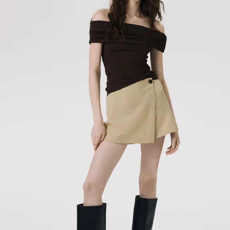 Saya short
