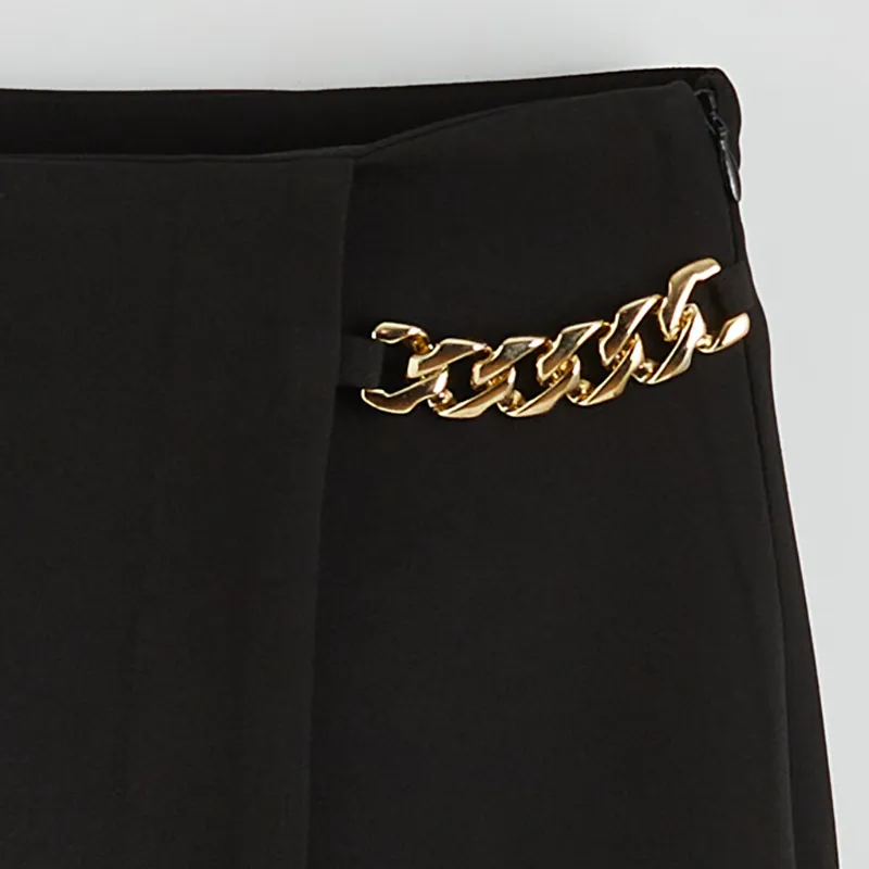 Saya Short Zara
