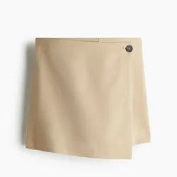 Saya short