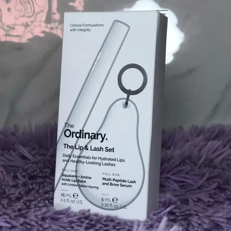 Set de Labios y Pestañas.