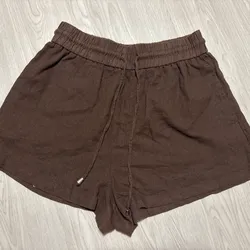 Short carmelita de tela Zara 