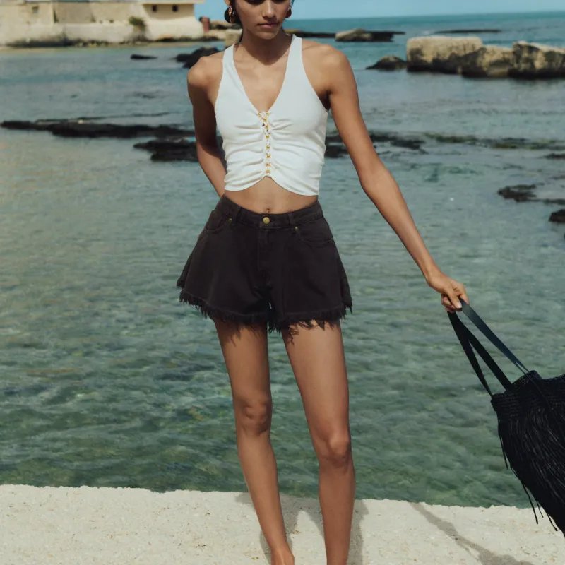 Short de mezclilla negra 