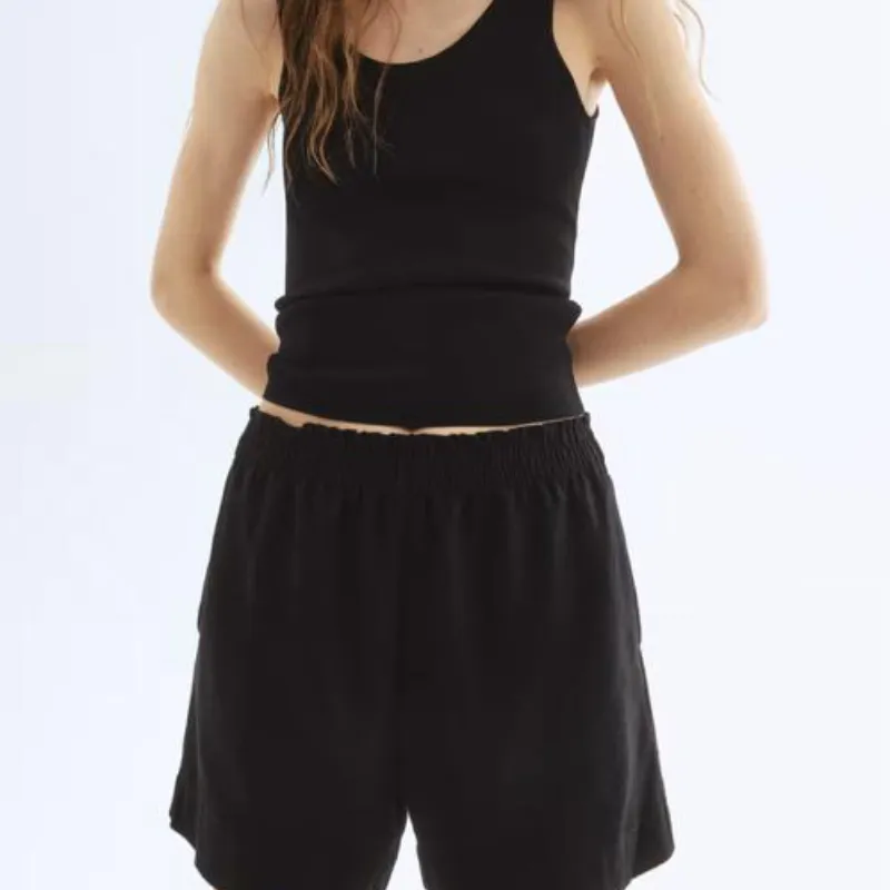 Short de tela negro 