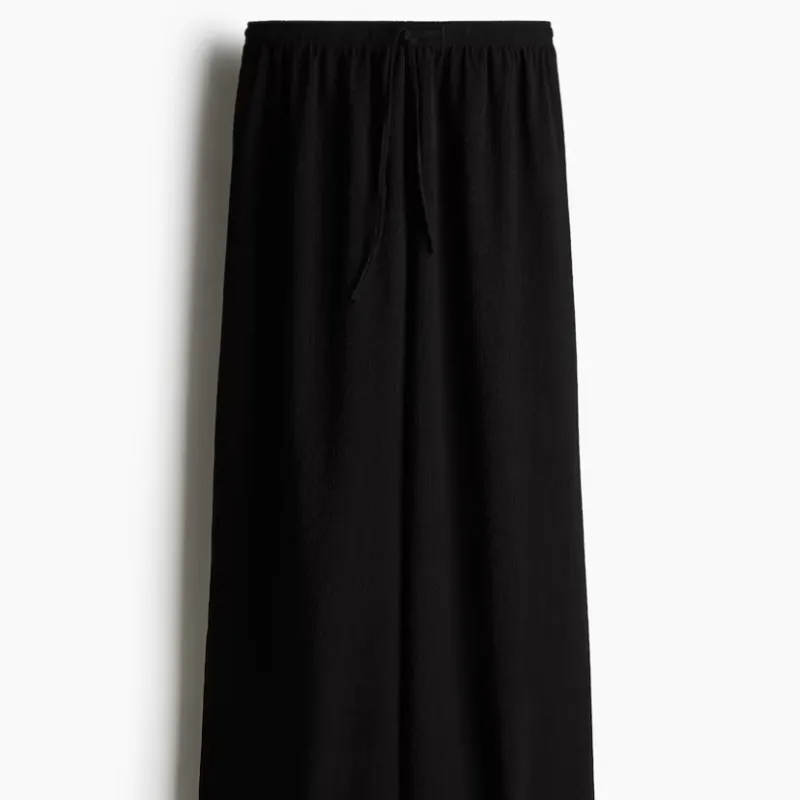 Pantaloneta negra ancha H&M