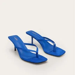 Tacones azules