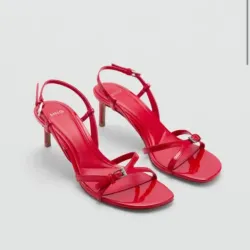 Tacones rojos con Hebilla