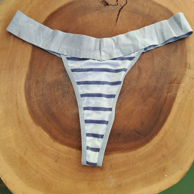 Tanga gris de rayas