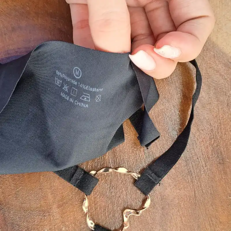 Tangas con herraje de corazón