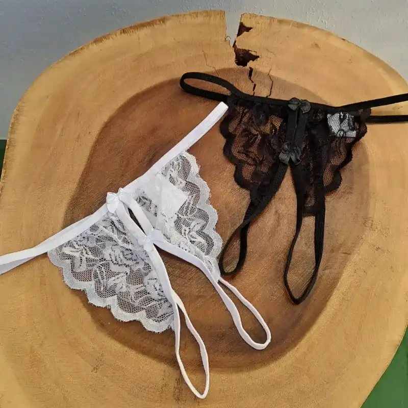 Tangas abiertas de encaje súper sexys