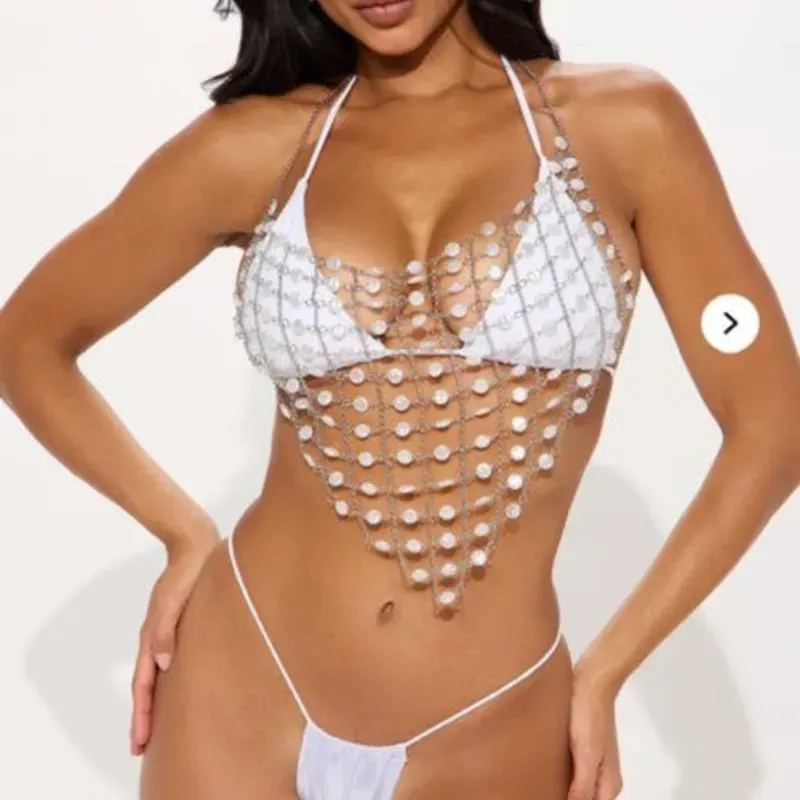 Top de perlas Fashion Nova 