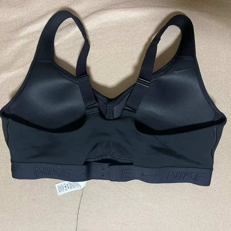 Top Nike