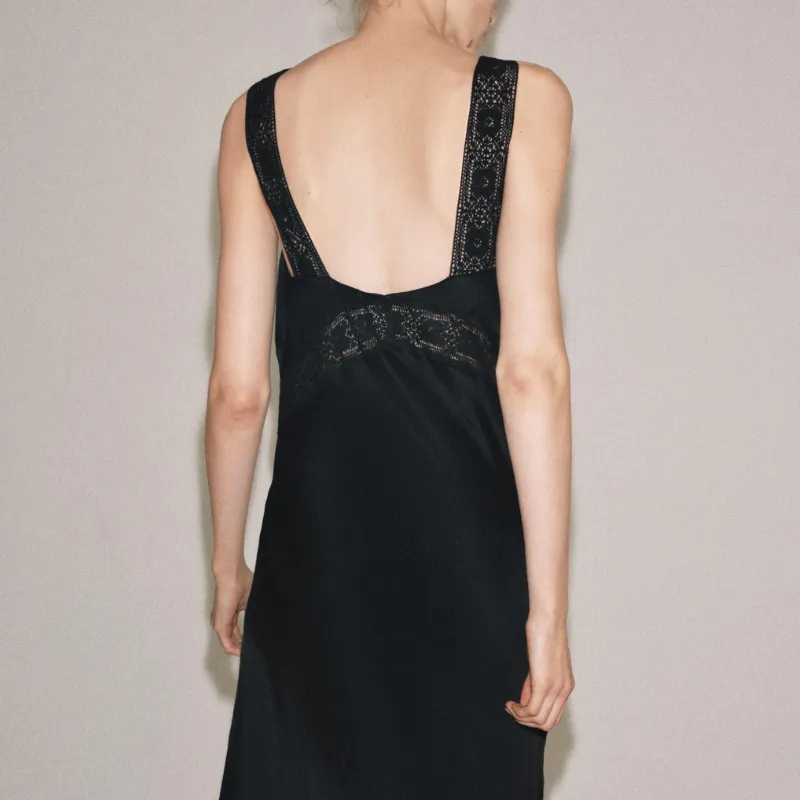 Vestido de Satín y Encaje Zara
