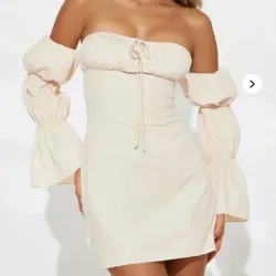 Vestido Fashion Nova Mangas largas