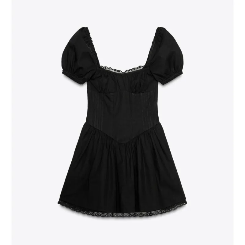 Vestido negro Zara corto