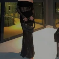 Vestido Negro de Encaje