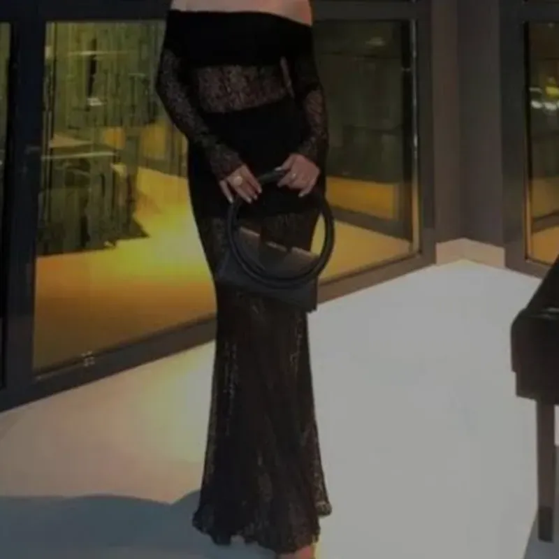 Vestido Negro de Encaje