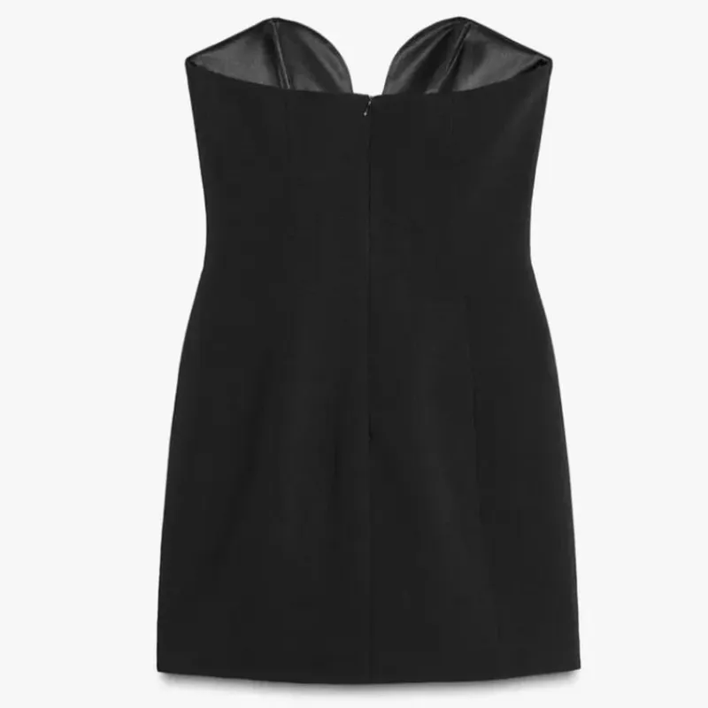 Vestido negro Zara